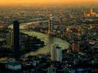 Schöne Aussichten in Bangkok: Ein Sundowner auf dem MahaNakhon Tower