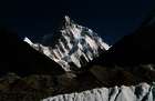 "Throne Room of the Mountain Gods", zum Fuße des K2 "Throne Room of the Mountain Gods", zum Fuße des K2