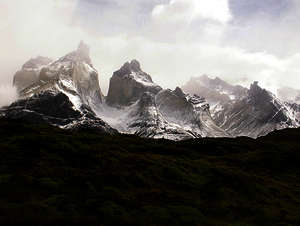 Das Gebirgsmassiv Los Cuernos im Parque Nacional Torres del Paine - Patagonien Das Gebirgsmassiv Los Cuernos im Parque Nacional Torres del Paine - Patagonien