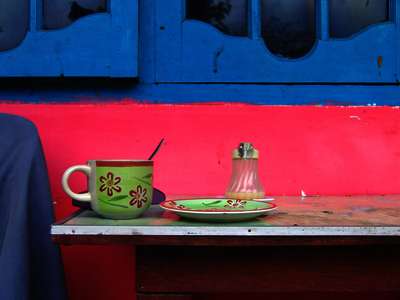 Essen und Trinken in Indonesien: Der süße Mundermacher: Kopi Susuu Essen und Trinken in Indonesien: Der süße Mundermacher: Kopi Susu