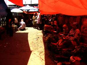Einkaufen auf dem Markt in Jakarta, Indonesien Einkaufen auf dem Markt in Jakarta, Indonesien