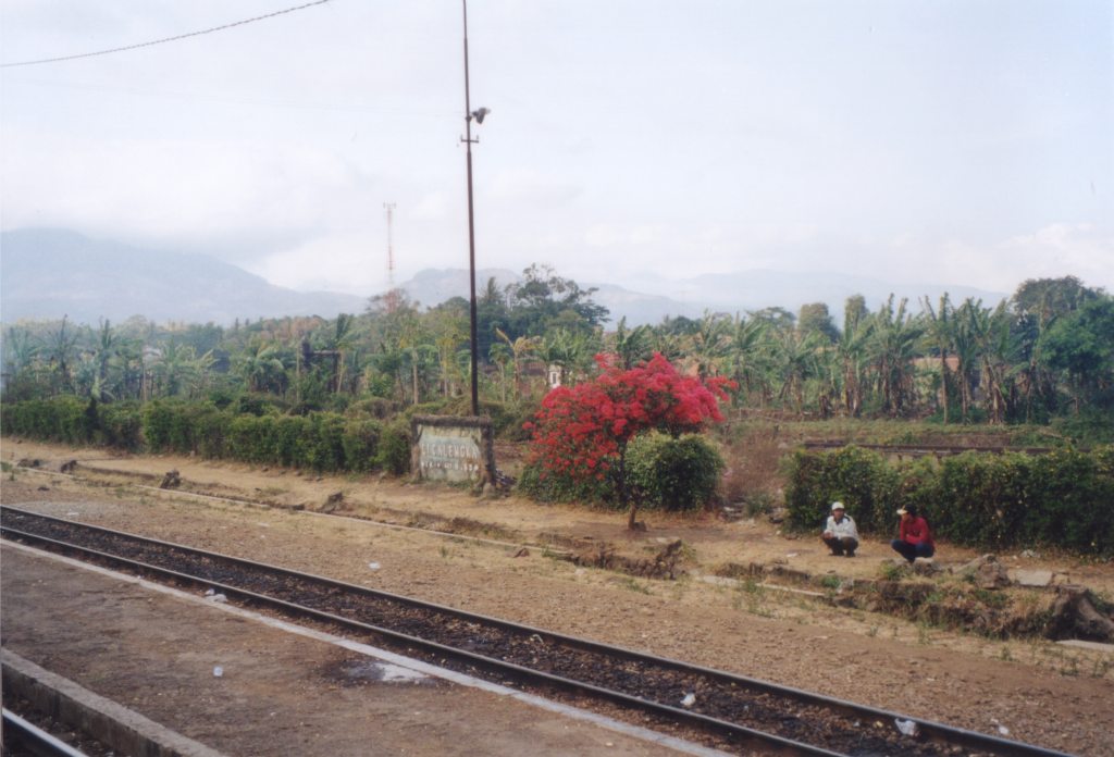 tn_stefan_1301.jpg: Indonesien 2003 , Java, Bali, Nusa Lembongan mit Schmeissi und Bernadette