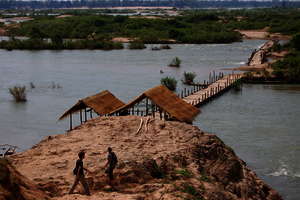 Siedlung am Mekong, Kambodscha Siedlung am Mekong, Kambodscha