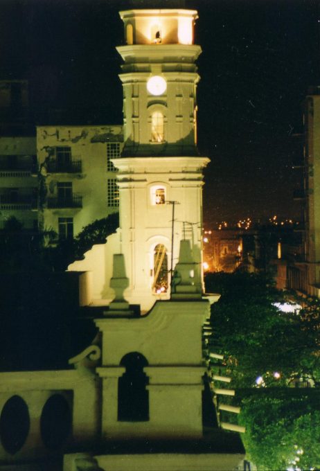 Vera Cruz, Kirchturm bei Nacht