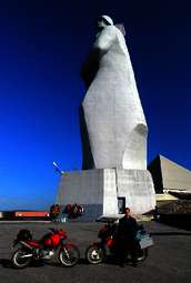 "Rechtsrum zum Nordkapp". Durch Russisch-Karelien nach Murmansk und um die Ecke. "Rechtsrum zum Nordkapp". Durch Russisch-Karelien nach Murmansk und um die Ecke.