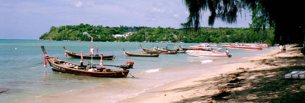 Boote fr Ausflge am Rawai Beach