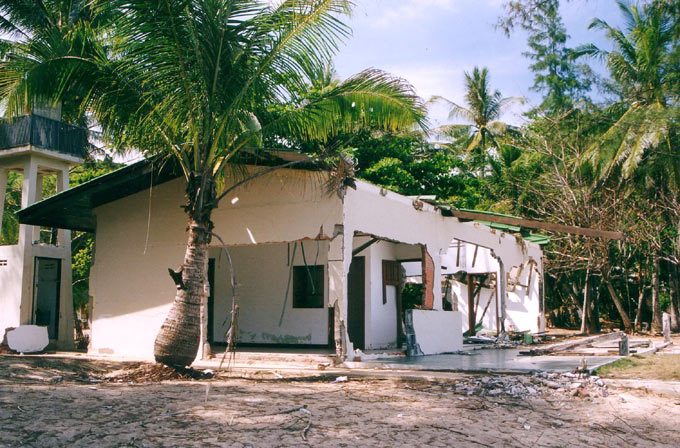 Haus kaputt - Tsunamischden auf Phuket