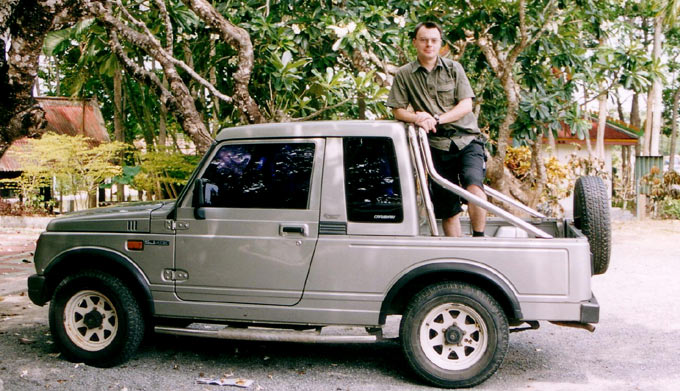 Phuket: Mietwagen - Suzuki Jimny/Sporty 4WD