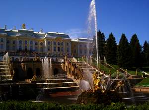 Schloss Peterhof in St. Petersburg, Russland Schloss Peterhof in St. Petersburg, Russland