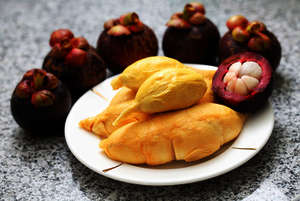 Exotische Vielfalt: Mangostane und Durian Exotische Vielfalt: Mangostane und Durian