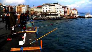 Angler auf der Galata-Brücke, Istanbul