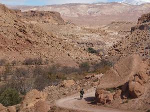 Marokko im Januar und im August mit Enduro, mit Motorrad