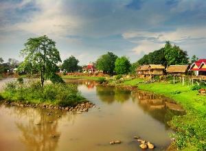 Mit dem Motoroller auf dem Bolaven Plateau Loop in Laos