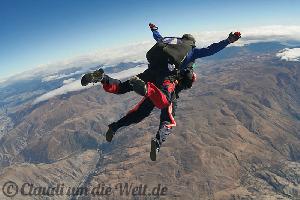 Skydive über den Wolken Neuseelands