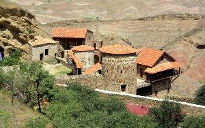 Zu Besuch in einem Kloster an der Grenze von Georgien und Aserbaidschan