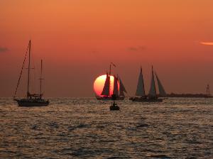 Der Sonnenuntergang am Mallory Square in Key West: Romantik mit 1000 Mann
