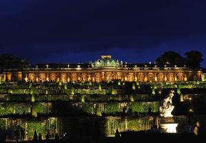 Schloss Sans Souci - ohne Sorgen von Berlin nach Potsdam zum Besuch der Sommerresidenz Friedrichs des Großen
