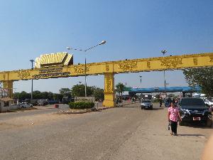Über die Friendship Bridge von Thailand nach Laos und zurück