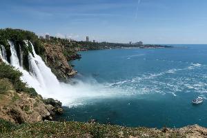 Ausflug zum 40 Meter hohen Düden Wasserfall in Antalya