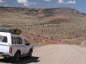 Namibia - Endlose, eingezäunte Weite und wilde Tiere!