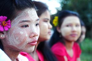 Myanmar (Birma): Auf dem Motorrad durch das goldene Land