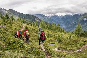 Aktiv- und Genussreisen im Gasteinertal: Wandern und Kulinarik im Zeichen der Elemente