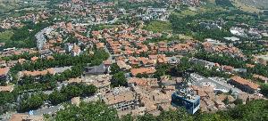 Ein sonniger Tag in der Stadt San Marino