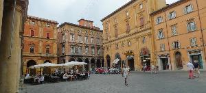 Tagesausflug nach Bologna: Eine bräunliche Stadt mit Charisma