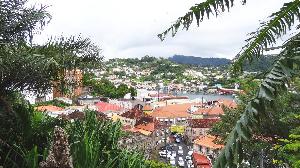 Ein Tag auf Grenada: Malerische Buchten, tropischer Regenwald
