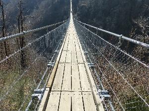 Rundwanderung über die Hängebrücke Carasc