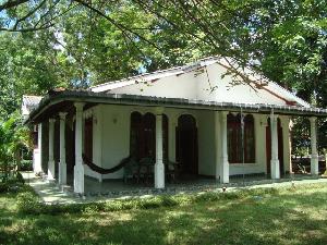 Backpacker: Lake View Lanka Guesthouse