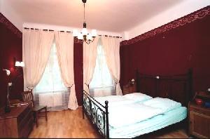 Backpacker: Hostel Louise20